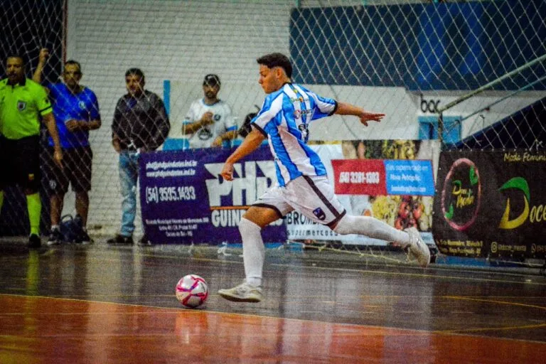 Equipe ANPF/LYON disputa partida contra Independente pela 4ª rodada do Estadual de Futsal – Série Ouro