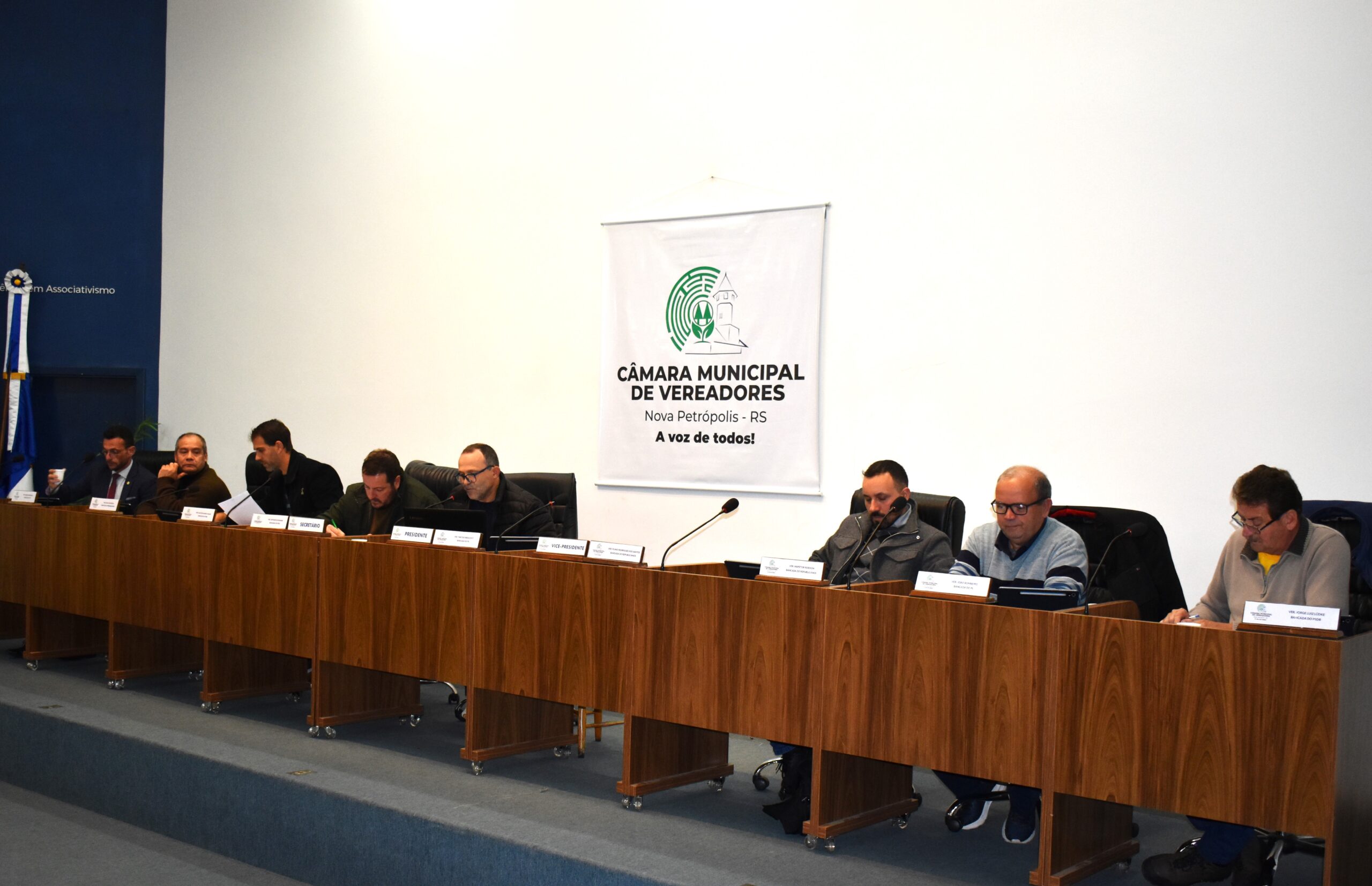 Vereadores barram urgência e ampliam debate sobre mudanças no Conselho Tutelar de Nova Petrópolis