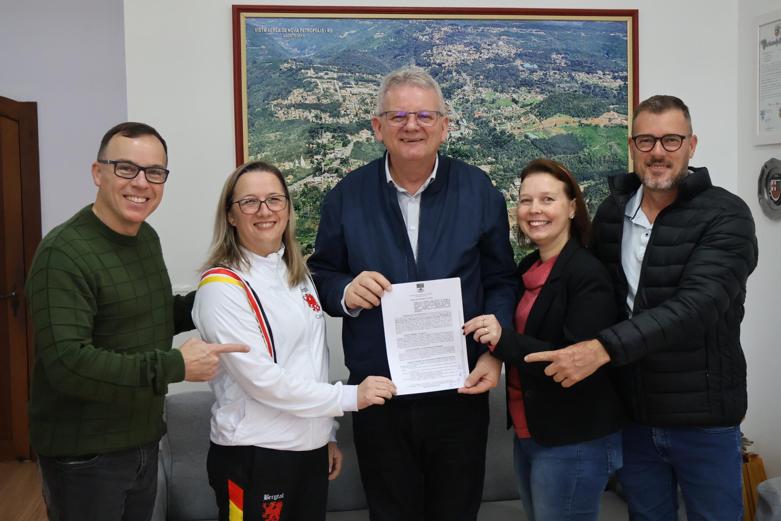 Prefeitura de Nova Petrópolis repassa R$ 37,9 mil para Associações de Pais e Mestres de três escolas