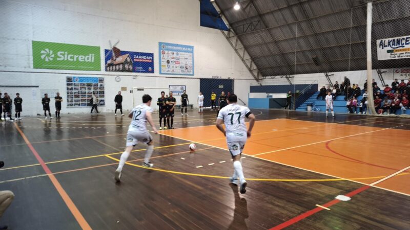 Copa Nova Petrópolis de Futsal da Segunda Divisão inicia com cinco jogos no Centro