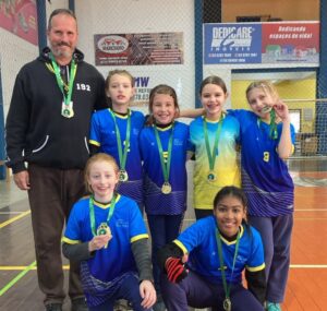 Campeao-Pre-Mirim-Feminino-Futsal-Bom-Pastor-300x285 Conheça os campeões do futsal da 18ª Olimpíada Escolar Professor Geraldo Kolb