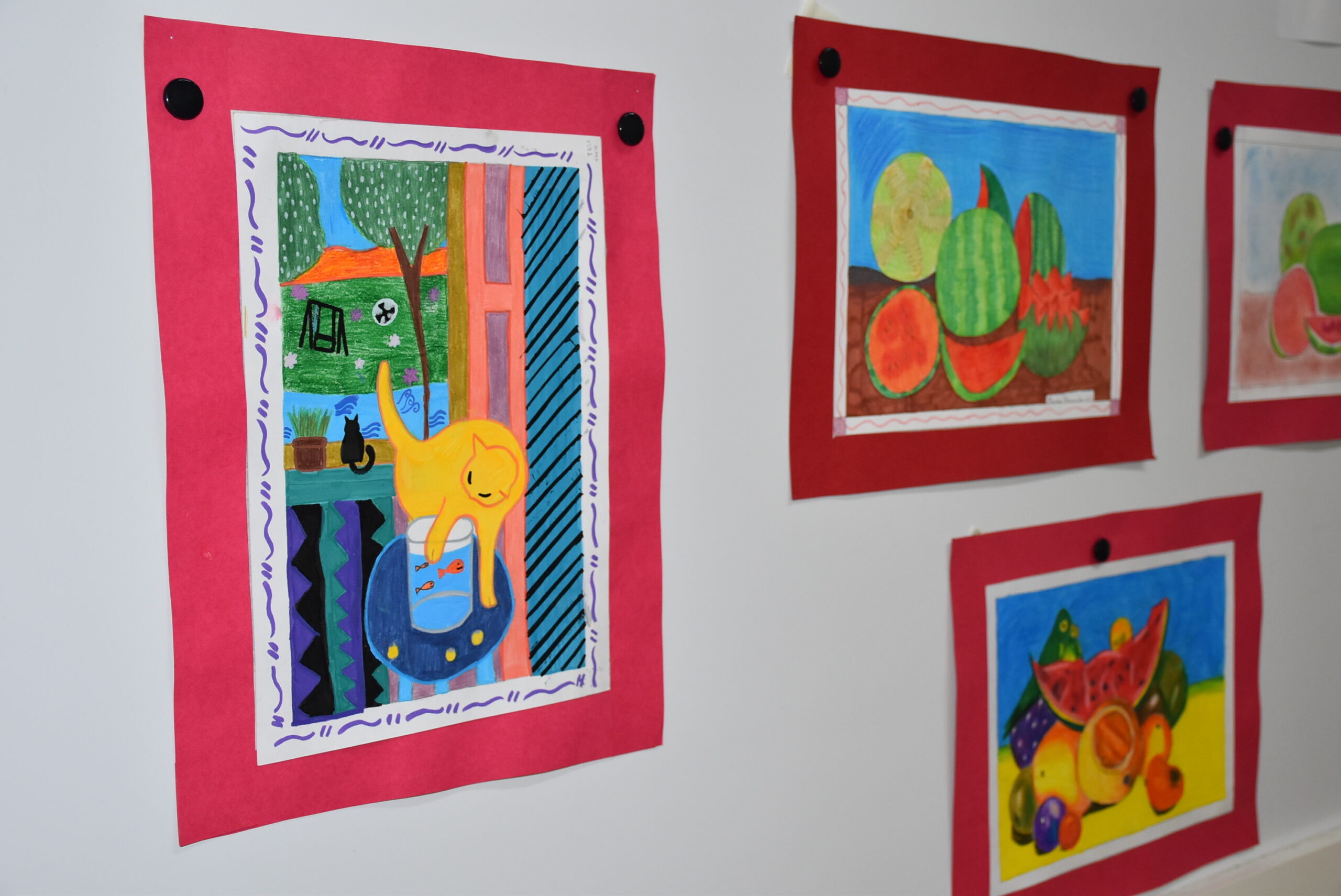 Mural da Biblioteca Pública recebe mostra de trabalhos da rede municipal de ensino