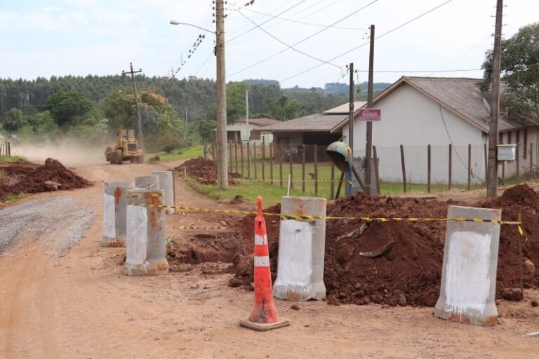 Linha-Nova-obra-768x512 Início